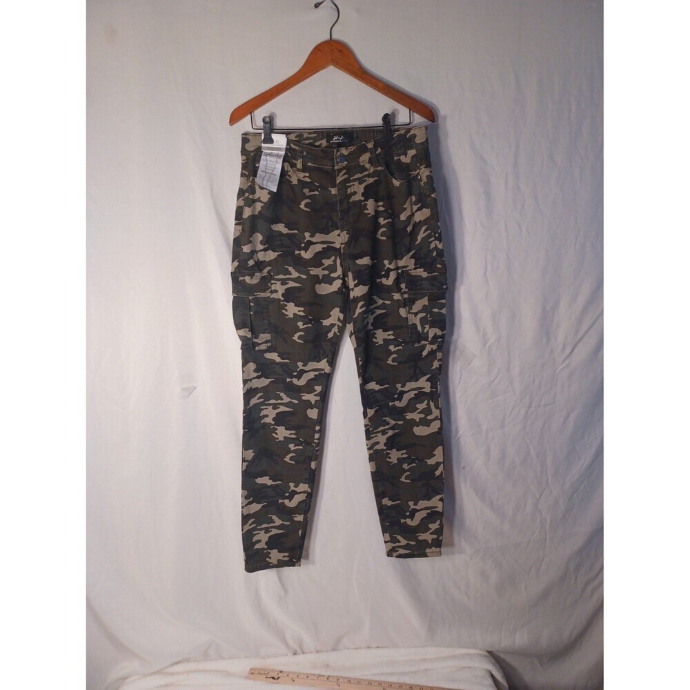 NWT HARMONY & HAVOC camouflage pants‎